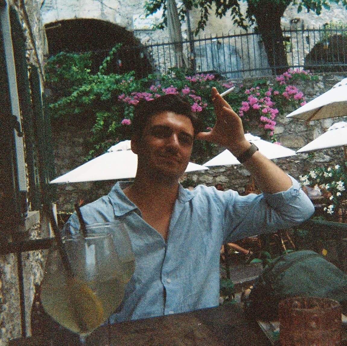 Theunis, photo two